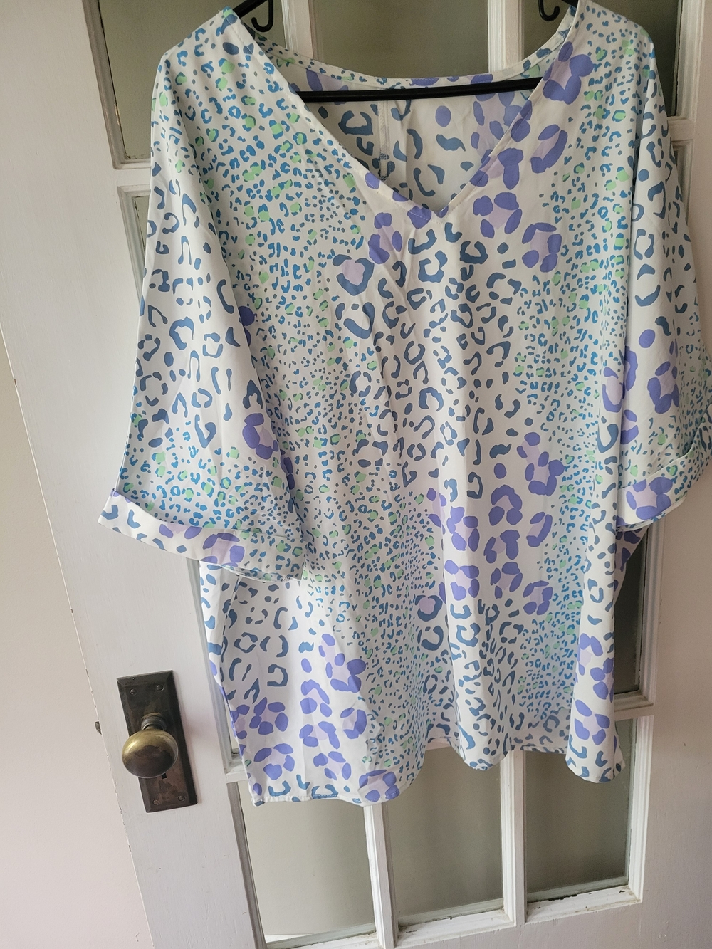 Womens Blue Leopard Print V Neck Short Sleeve Blouse Lightweight 3X Casual - Picture 5 of 17